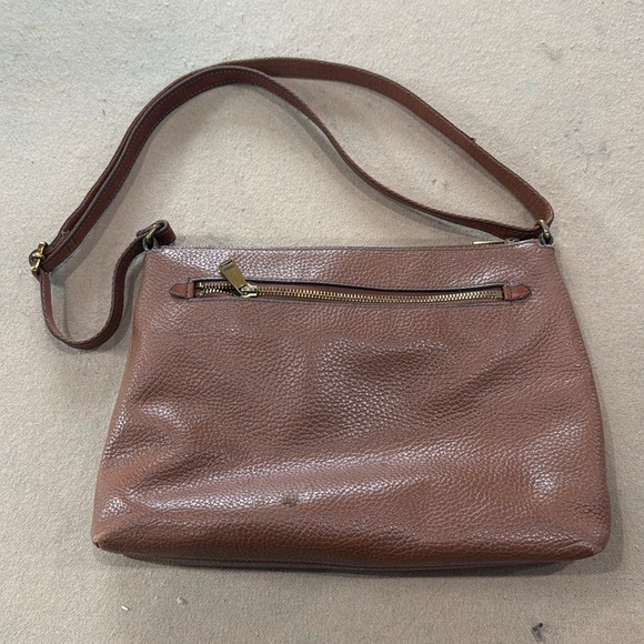 Fossil Brown Leather Crossbody Bag with Classic Design - Picture 3 of 5